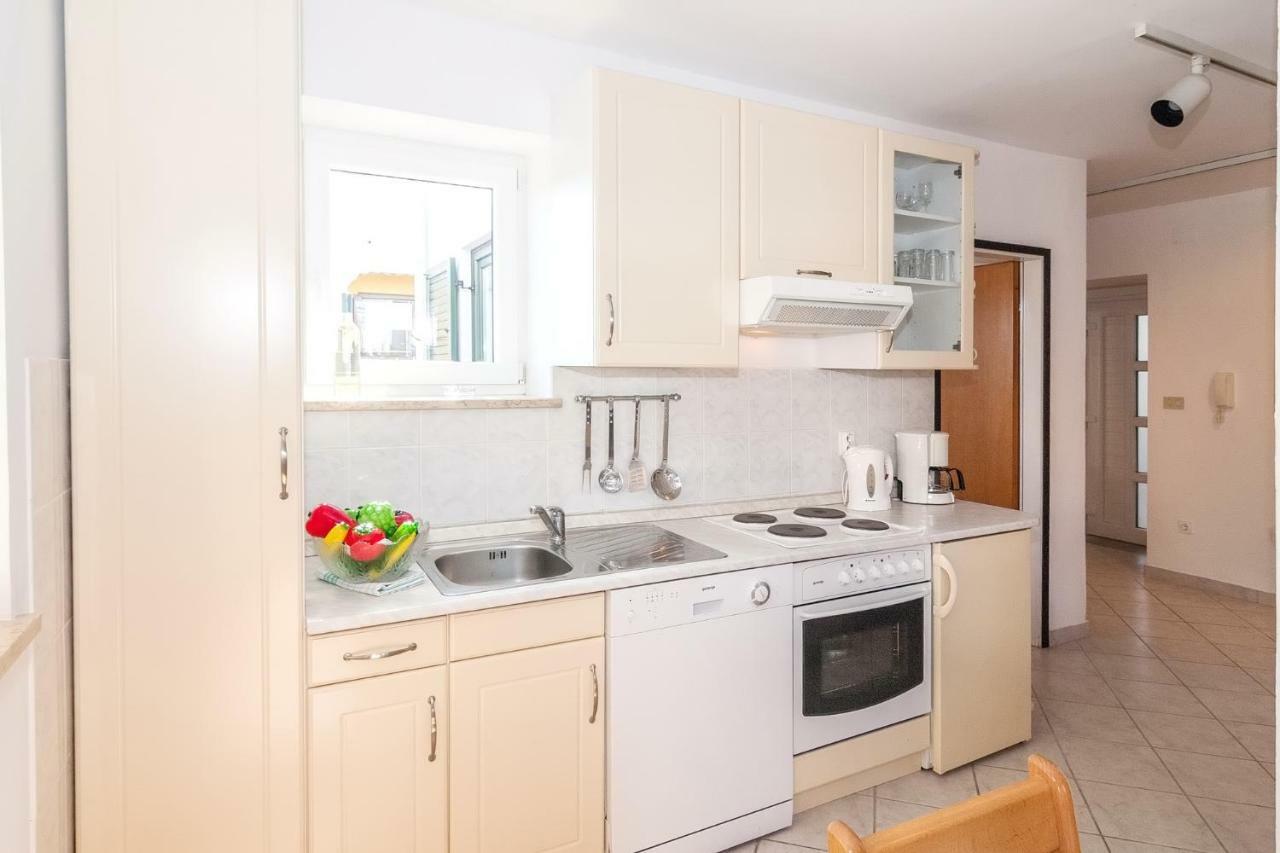 Villa California Porec Luaran gambar